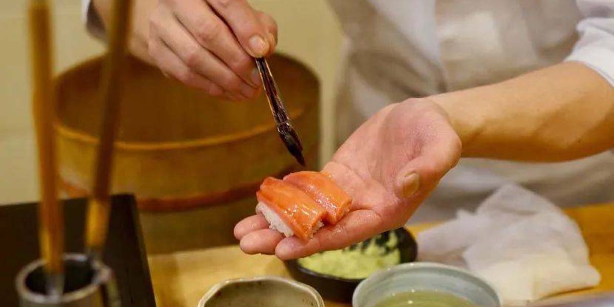 东京美食冒険：寿司、ラーメン、そしてもっと